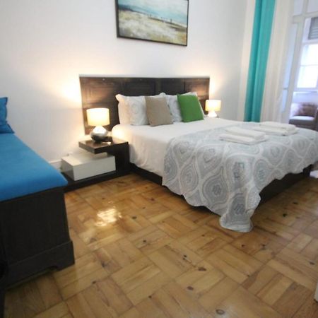 Ocean M1 R4 - Large Double Room With Shared Bathroom In City Center Lisboa Exterior foto