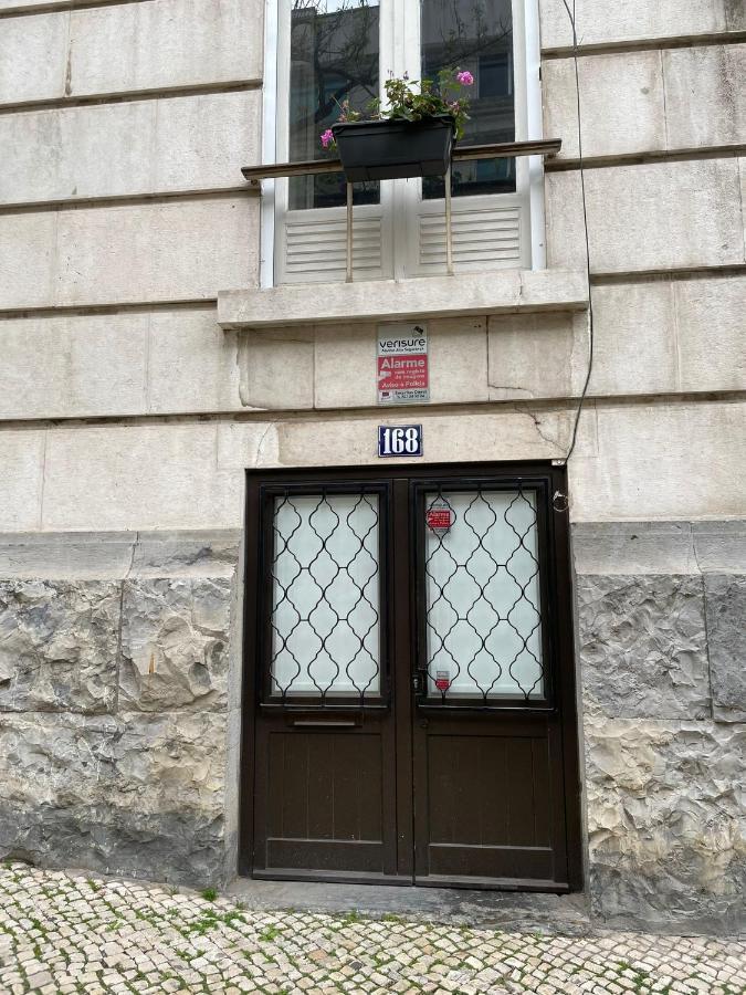 Ocean M1 R4 - Large Double Room With Shared Bathroom In City Center Lisboa Exterior foto